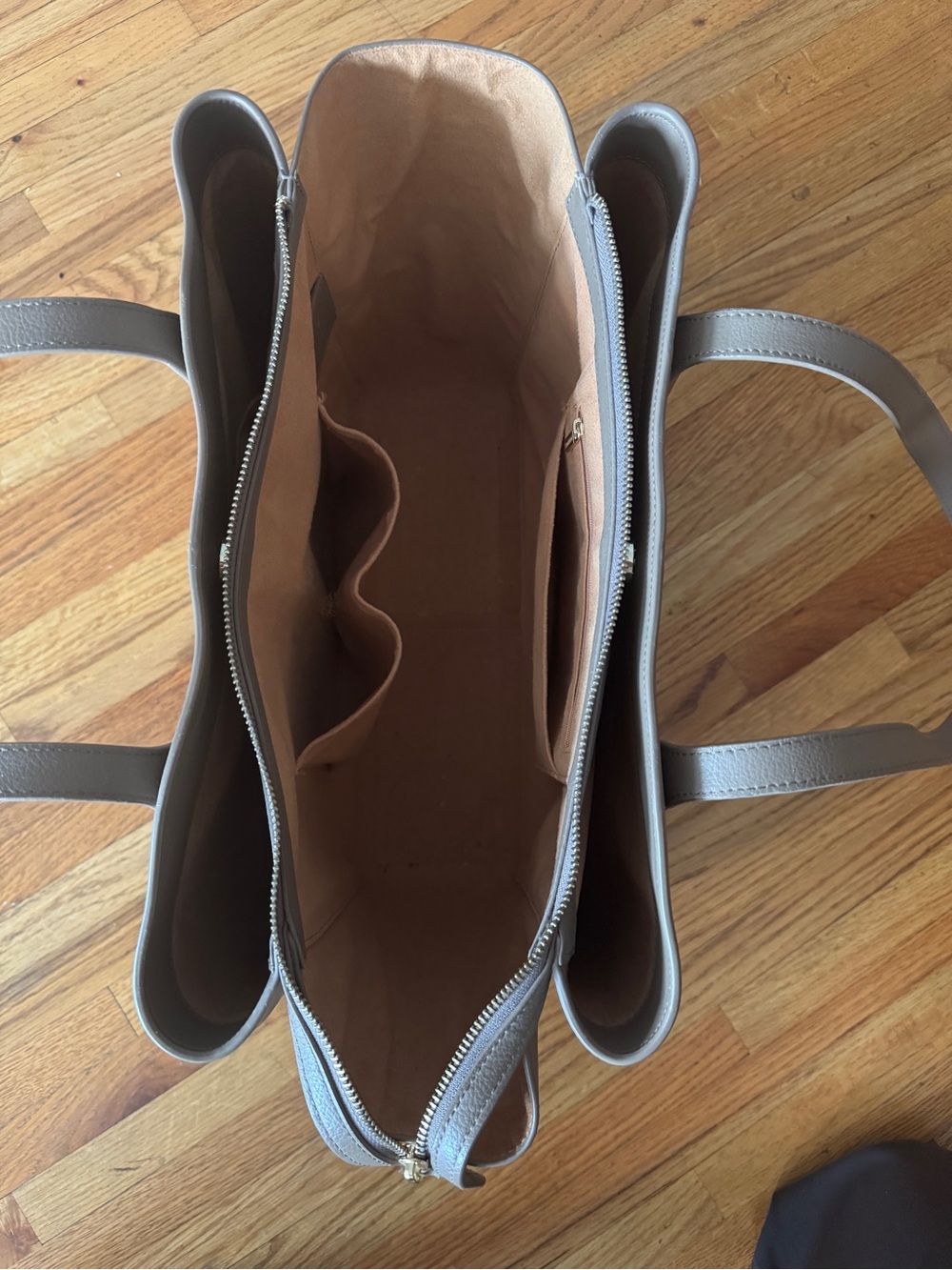 Freja Paloma Tote Taupe - Picture 5 of 9